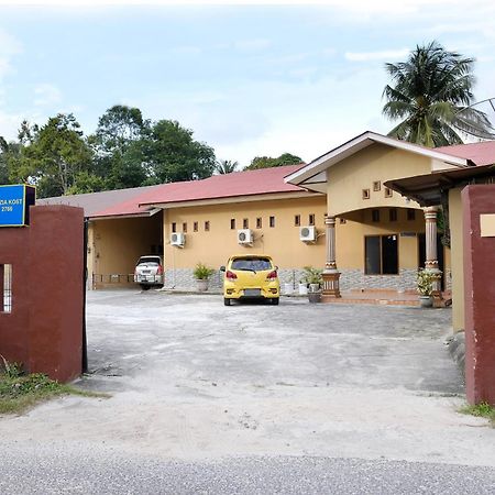 Hotel Oyo 2766 Kezia Kost à Tanjung Pandan Extérieur photo
